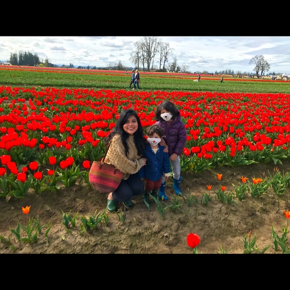 Meet your Posher, Phyusin - Picture 1 of 1